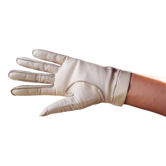 Lambskin Leather Driving Gloves, Ivory - Picture 4 of 4